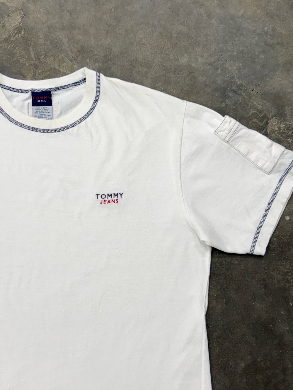 Vintage Y2K Tommy Jeans Contrast Stitch Cargo Pocket Tee Mens L